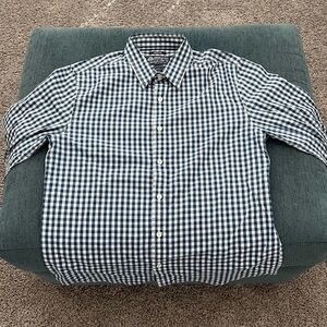 Men’s American Rag Button-down Long Sleeve Shirt - size M